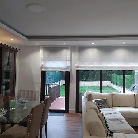 Agradable Adosado En Soto De Llanera (Asturias)