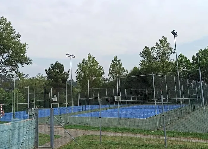 Hébergement de vacances Agradable Adosado En Soto De Llanera (Asturias)